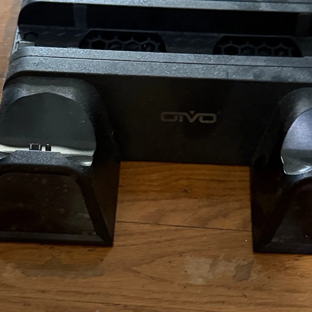 Double charger console